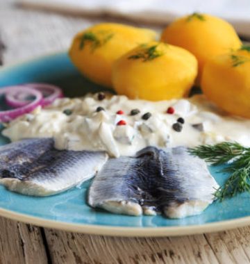 Herring in cream sauce and potatoes